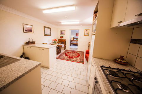 Sunnyside Cottage - Hobart Tourism 7