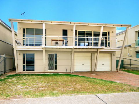Century 21 SouthCoast: Salt - Hobart Tourism 0