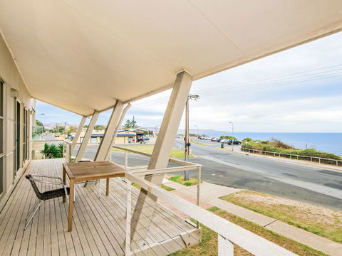 Century 21 SouthCoast: Salt - Hobart Tourism 1