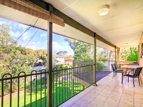 Century 21 SouthCoast: Burrangarra - Tourism TAS 3