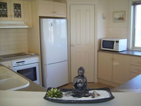 Century 21 SouthCoast: Hayman - Tourism TAS 2