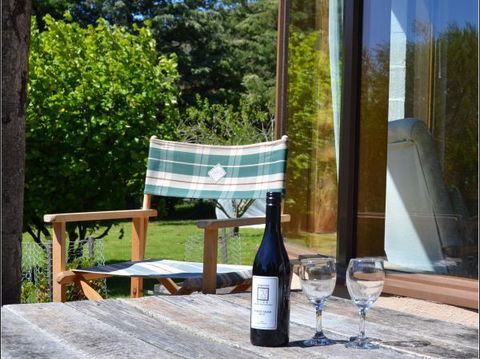 Herons Rise Vineyard Accommodation - Tourism TAS 3