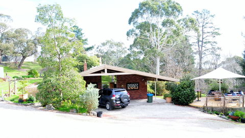 Barrenjoey Hideaway - Hobart Tourism 4