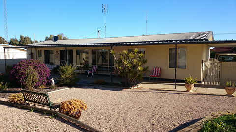 Cornwall House - Hobart Tourism 0