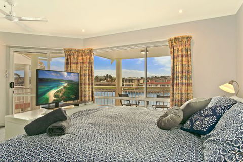 SALT Waterfront Apartment - Tourism TAS 3