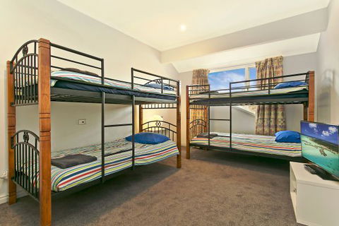 SALT Waterfront Apartment - Tourism TAS 7