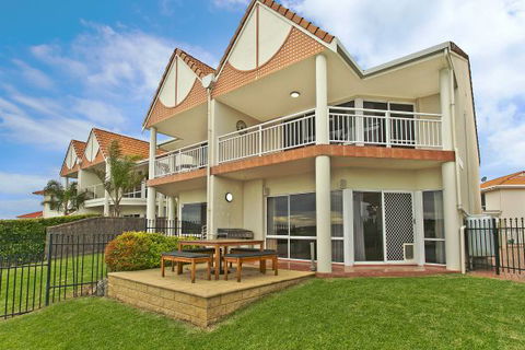 SALT Waterfront Apartment - Tourism TAS 8