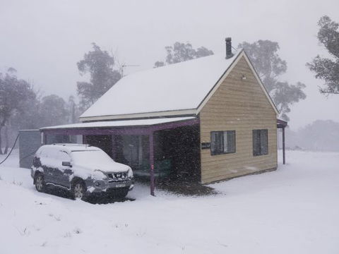 Top Of The Range Jindabyne - Hobart Tourism 1