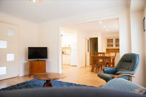 Unit 2 - Tourism TAS 1