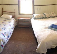 Twin Palms Cottage - Hobart Tourism