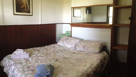 Twin Palms Cottage - Hobart Tourism 1