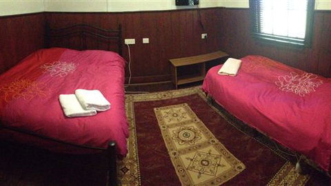 Twin Palms Cottage - Hobart Tourism 2