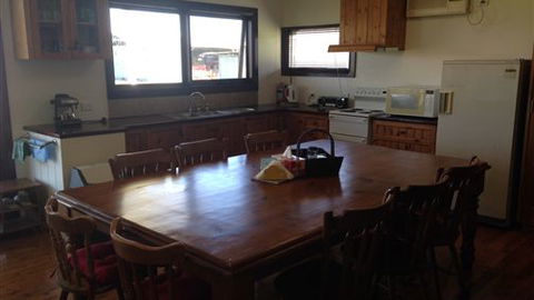 Twin Palms Cottage - Hobart Tourism 3