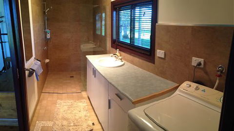 Twin Palms Cottage - Hobart Tourism 4