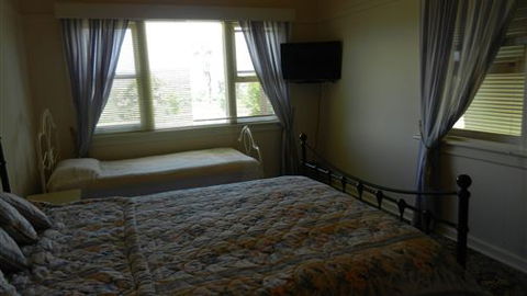 Willy's Holiday House - Tourism TAS 1