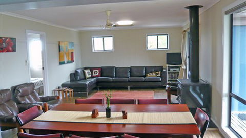 Sabrelyn Park - Tourism TAS 3