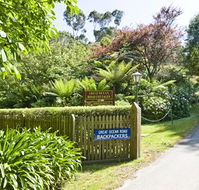 Great Ocean Road Cottages  Backpackers