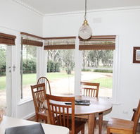 Riga Country Retreat - Hobart Tourism