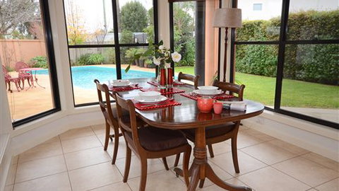 DeLuca - Tourism TAS 0