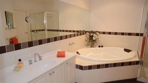 DeLuca - Tourism TAS 1