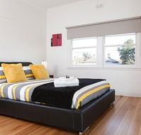 Phyl  May's Luxury Accommodation - Hobart Tourism