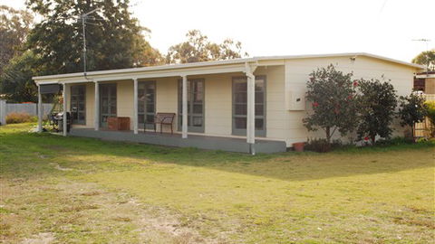 Manners In Mulwala - Hobart Tourism 1