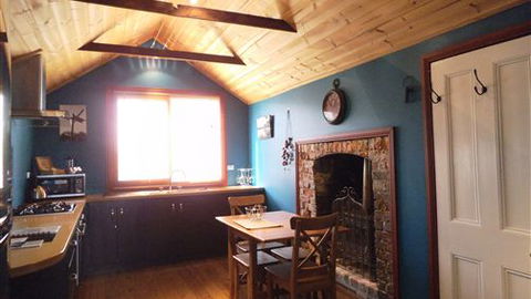 Goldfields Cottage - Hobart Tourism 4