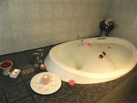 Angaston Rose B&B - Hobart Tourism 3