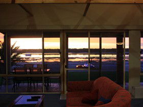 Baird Bay Ocean Eco Apartments - Hobart Tourism 3