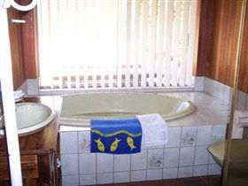 Botts Beach Retreat - Tourism TAS 3