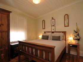 Charlie Bates Cottage - Hobart Tourism 1