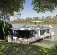 Boats and Bedzzz - The Murray Dream self-contained moored Houseboat - Hobart Tourism