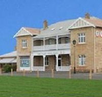 Port Elliot Beach House YHA