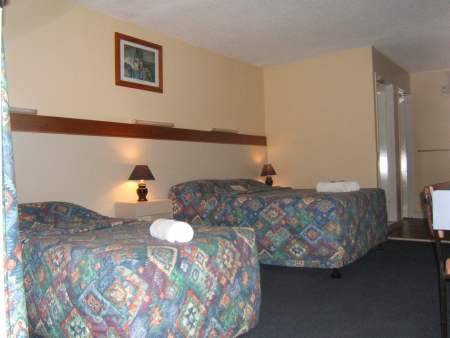 A Oscar Motel - Tourism TAS 3