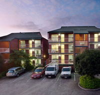 Aabon Holiday Apartments  Motel - Tourism TAS