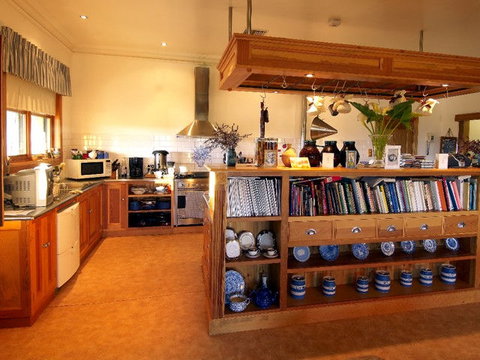 Abbotsford Country House - Tourism TAS 3