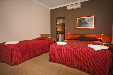Abbotsleigh Motor Inn - Tourism TAS 6