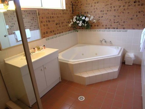 Aberdeen Motel - Tourism TAS 4