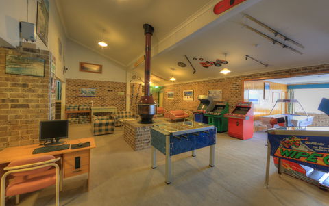 Acacia Snowy Motel - Hobart Tourism 0