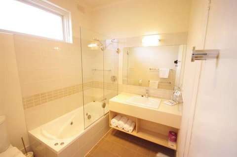 Adelaide Road Motor Lodge - Tourism TAS 3