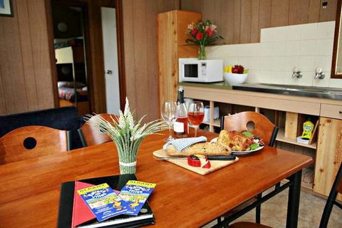 Albany Havana Villas - Hobart Tourism 4