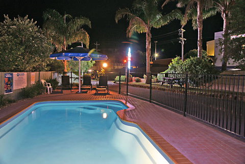 Albatross Holiday Units - Tourism TAS 0