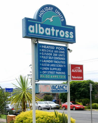 Albatross Holiday Units - Tourism TAS 9