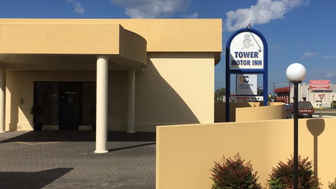 Golden Chain Tower Motor Inn - Tourism TAS 7