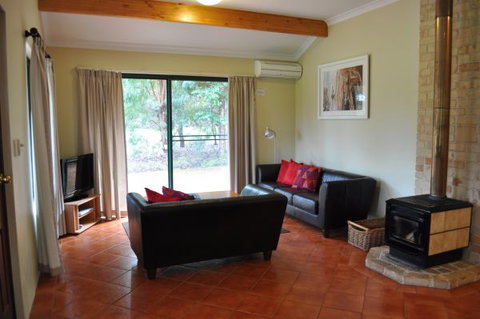 Karri Valley Chalets - Tourism TAS 1