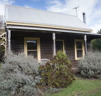 Orchard Cottages - Hobart Tourism