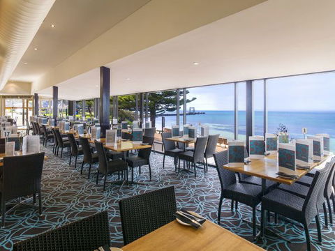 Ozone Hotel - Tourism TAS 4