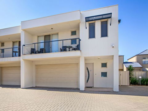 Century 21 SouthCoast: The Residence - Tourism TAS 0
