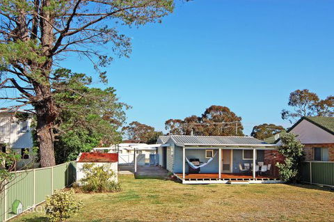 Hayes Beach House - Hobart Tourism 7
