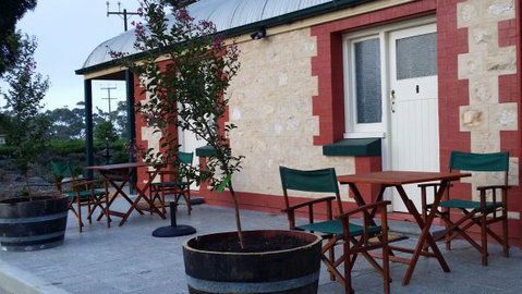 Angas Plains Estate Wines Heritage Suite - Tourism TAS 2